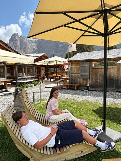 Baita Utia Sole per escursionisti e mountain biker in Val Gardena