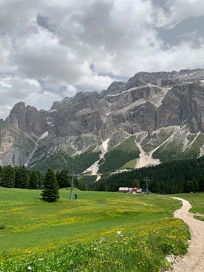 Utia Sole ristorante nelle Dolomiti d'estate