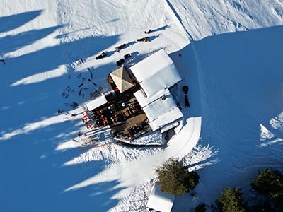 Baita alpina Utia Sole sulle piste da sci Sellaronda in Val Gardena